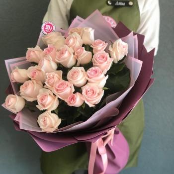 Бело-розовые розы 60 см (Россия) articul  325440