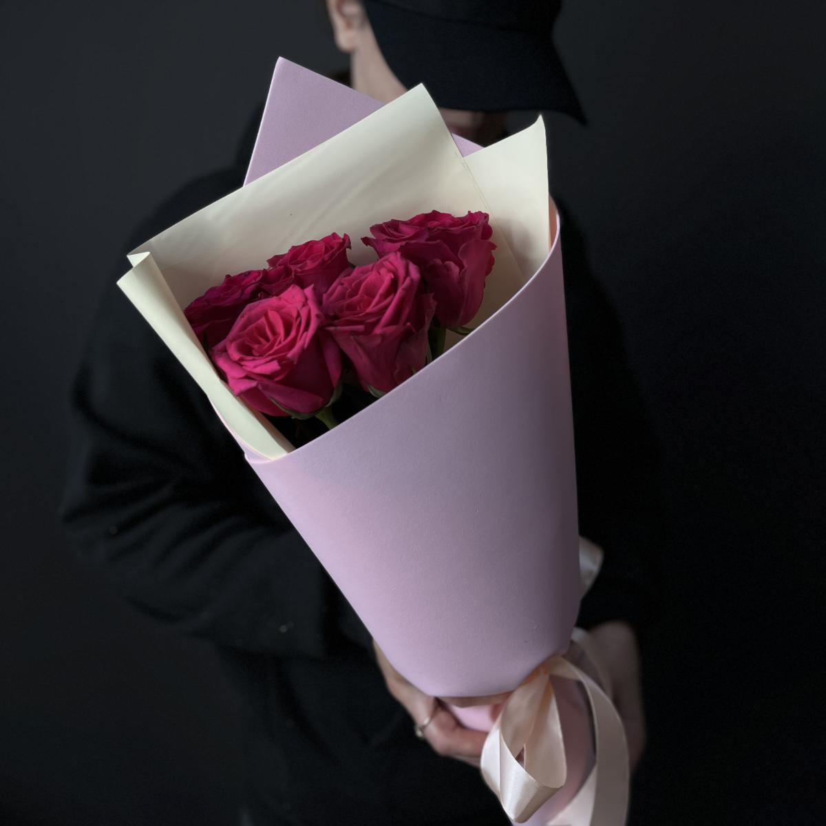 Букеты из розовых роз 40 см (Эквадор) код - 86720